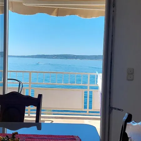 Apartman Figaro Sa Dva Tusa I 2X Wc Kaštela Exterior foto