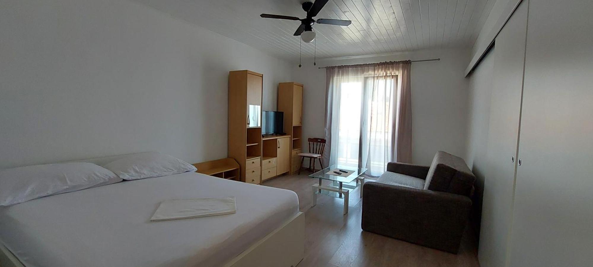 Figaro Sa Dva Tusa I 2x Wc Apartment